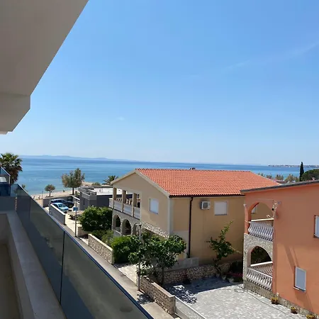 Апартаменты Blizina Mora Ii, Grosse Dachterrasse Mit Wintergarten, Meeresnaehe 30 M *